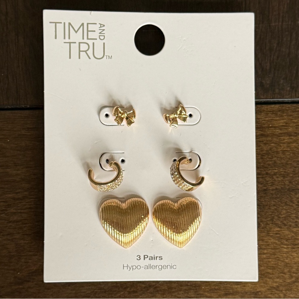 Time and Tru Gold Heart and Hoop Earrings Set